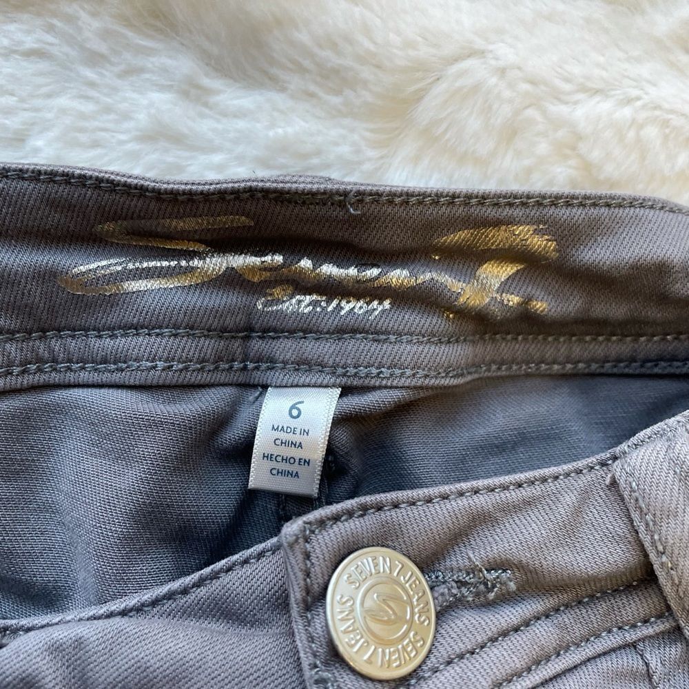 Seven7 Hi-Rise Utility Short - Women’s 6 - Picture 7 of 7